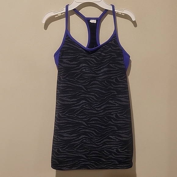 Fabletics Tops - ❤️ FABLETICS TOP WITH ATTACHED BRA,  XS